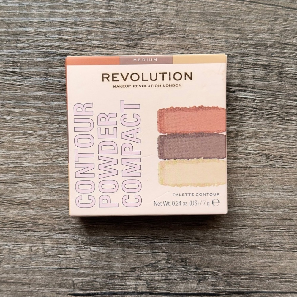 Revolution Face Powder Contour Compact MEDIUM Palette 0.24 oz - Picture 3 of 8